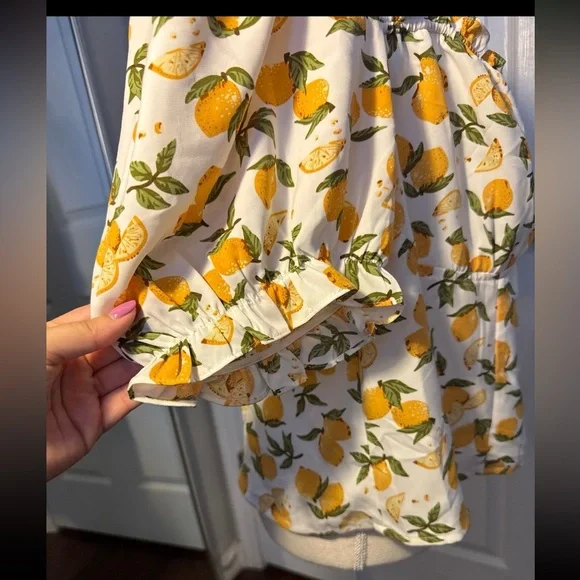 Lemon yellow crop top shirt - Picture 4 of 5